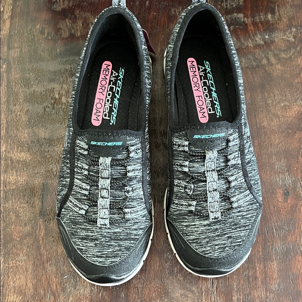 Skechers Women's Black and Gray Slip-On Knit Memory Foam Sneakers shoes